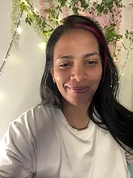 ArielleMillerr- online show from July 8, 5:39 pm