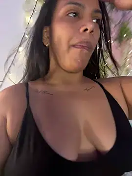 ArielleMillerr- online show from July 14, 5:18 pm