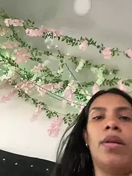 ArielleMillerr- online show from July 27, 5:20 pm