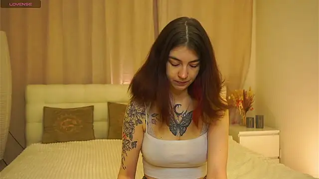 Snapshot of KaKotowski chatting on December 3, 6:10 am KaKotowski online show from December 3, 6:10 am