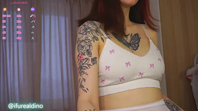 Snapshot of KaKotowski chatting on February 22, 6:46 am KaKotowski online show from February 22, 6:46 am