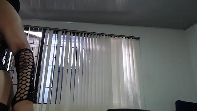 KendraStonee online show from December 17, 8:37 pm