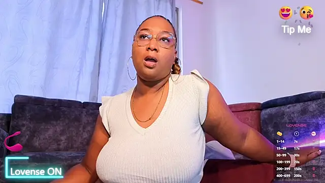 IssaNoirr online show from January 9, 1:58 pm