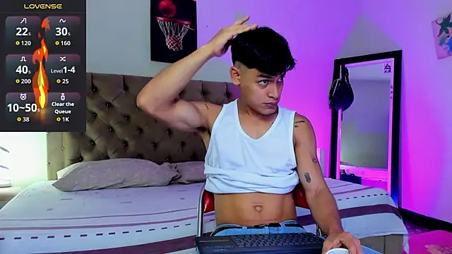 blorelopez online show from February 25, 1:32 pm