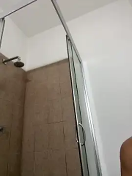 DARG 17 online show from April 9, 10:26 pm