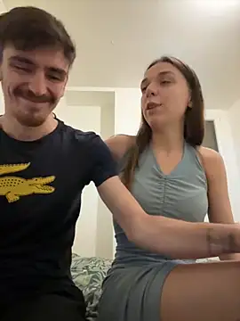 Snapshot of DuoDesir1 chatting on November 25, 8:42 pm DuoDesir1 online show from November 25, 8:42 pm