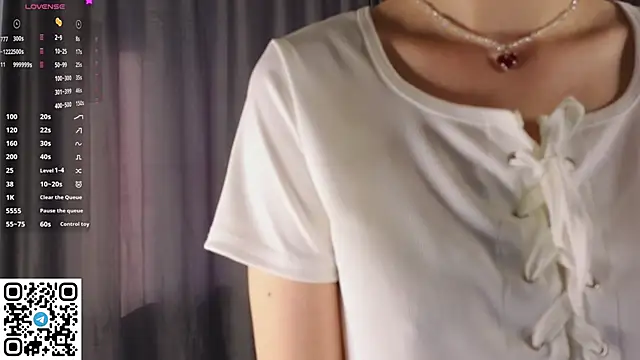 UmbraVelour online show from April 17, 1:03 pm