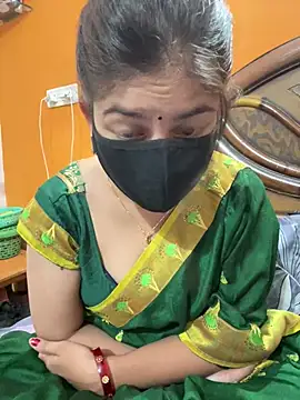 cutestpearl online show from May 2, 7:52 pm