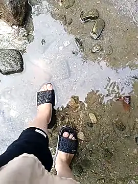 Snapshot of Pampirara chatting on December 23, 9:51 am Pampirara online show from December 23, 9:51 am