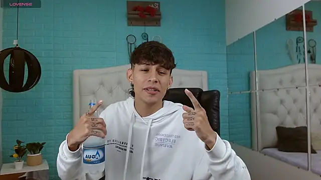 DraxBlade09 online show from April 18, 7:58 pm