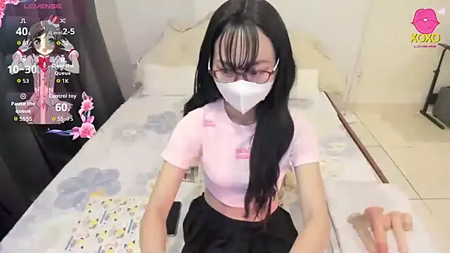 Teahyee online show from February 2, 4:38 pm