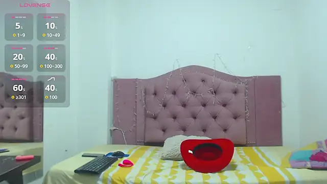 Snapshot of NoahJhonson69 chatting on November 29, 11:13 am NoahJhonson69 online show from November 29, 11:13 am