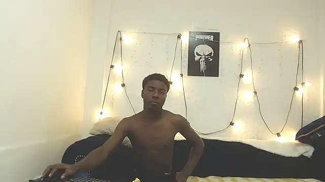 Snapshot of NoahJhonson69 chatting on December 17, 7:20 pm NoahJhonson69 online show from December 17, 7:20 pm