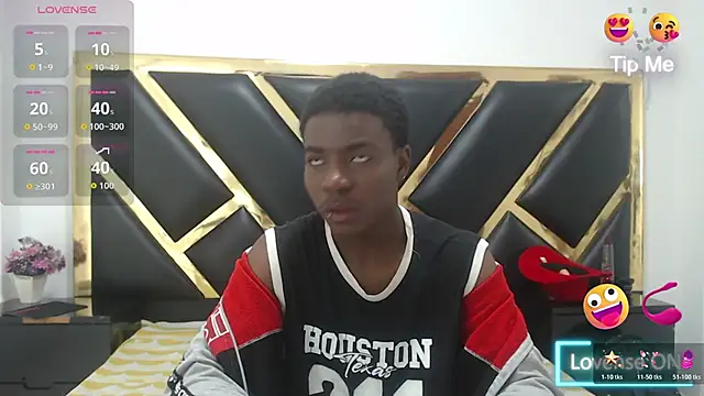 NoahJhonson69 online show from January 15, 6:55 pm