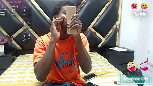 NoahJhonson69 online show from February 28, 11:55 am