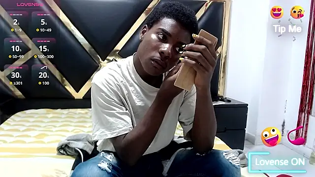 NoahJhonson69 online show from March 6, 11:17 am