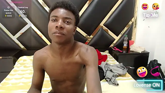 NoahJhonson69 online show from March 27, 11:21 am