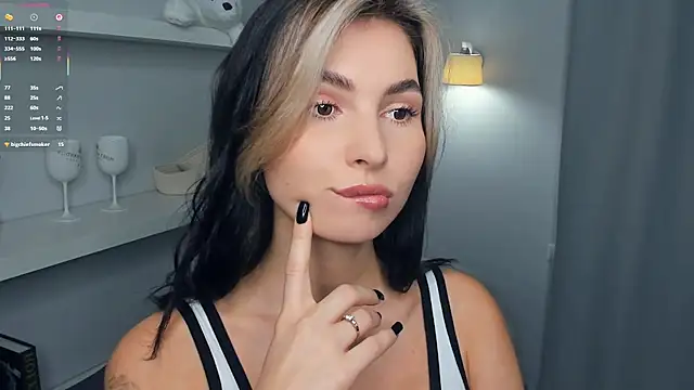 Snapshot of FeliciaKogen chatting on November 24, 7:30 am FeliciaKogen online show from November 24, 7:30 am