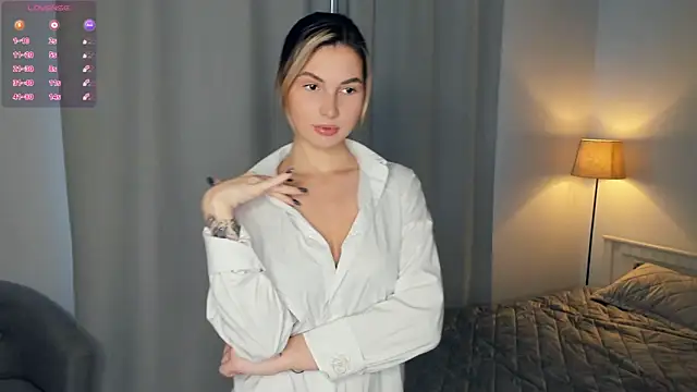 Snapshot of FeliciaKogen chatting on December 16, 7:24 am FeliciaKogen online show from December 16, 7:24 am