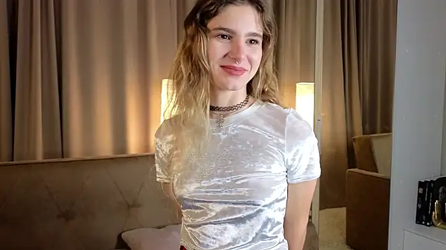 Snapshot of RozanneJordan chatting on December 2, 3:07 pm RozanneJordan online show from December 2, 3:07 pm