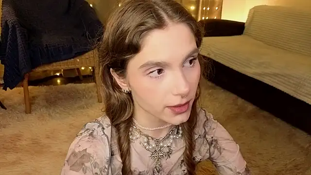 RozanneJordan online show from April 10, 5:39 pm