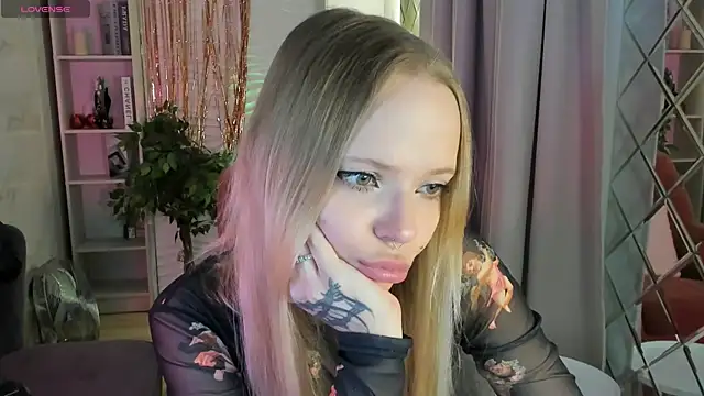 lucy loy online show from January 18, 1:48 pm