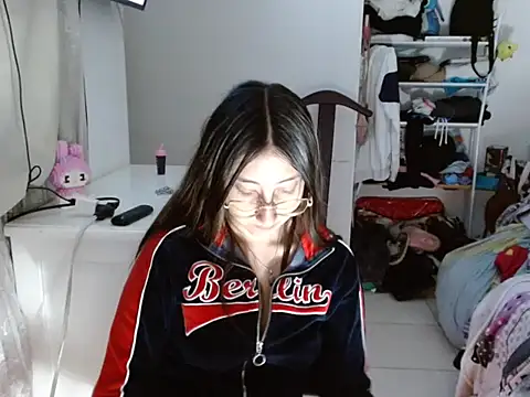 Snapshot of Nanylux chatting on November 26, 3:29 am Nanylux online show from November 26, 3:29 am