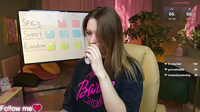 Ursula Andres online show from April 22, 1:19 am