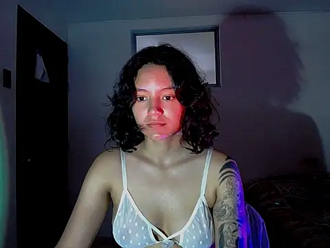 Snapshot of tanukyy chatting on December 16, 5:51 pm tanukyy online show from December 16, 5:51 pm