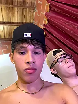 Snapshot of Handsome_boys69 chatting on November 25, 2:55 am Handsome boys69 online show from November 25, 2:55 am