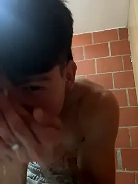 Snapshot of Handsome_boys69 chatting on November 29, 12:46 am Handsome boys69 online show from November 29, 12:46 am