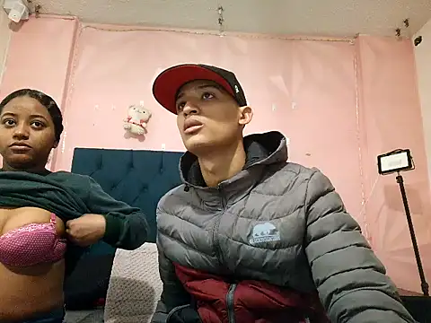 Snapshot of saniasex2025 chatting on November 24, 8:08 pm saniasex2025 online show from November 24, 8:08 pm