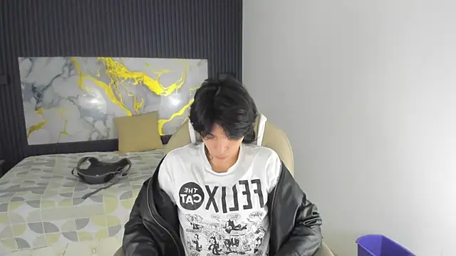 Sylasfrost online show from December 4, 7:33 pm