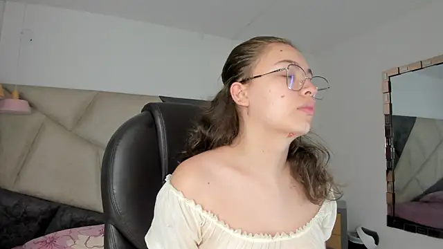 MarieTaylor  online show from December 14, 6:34 pm