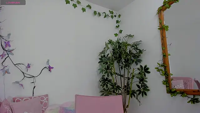 Snapshot of MarieTaylor_ chatting on July 8, 7:07 pm MarieTaylor online show from July 8, 7:07 pm