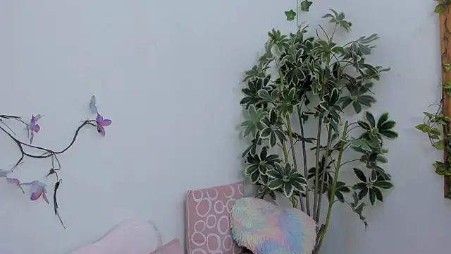 Snapshot of MarieTaylor_ chatting on July 13, 6:22 pm MarieTaylor online show from July 13, 6:22 pm