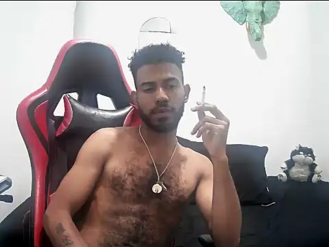 Snapshot of alberthot11 chatting on November 22, 5:06 am alberthot11 online show from November 22, 5:06 am