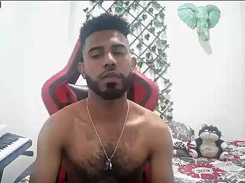 Snapshot of alberthot11 chatting on December 5, 7:43 pm alberthot11 online show from December 5, 7:43 pm