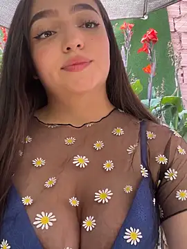 Juanita Rojas online show from December 3, 6:28 pm