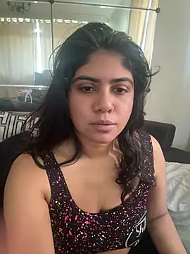 TiaBella  online show from February 24, 1:20 pm