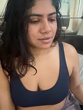 TiaBella  online show from February 27, 4:07 pm