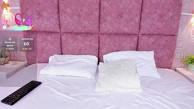 NathalieRoss1 online show from January 13, 9:53 pm