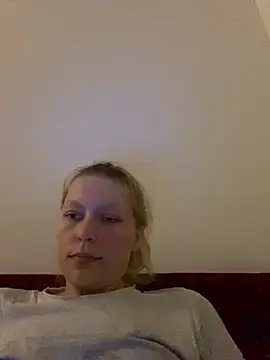 Snapshot of LexiSlimVIbe chatting on November 22, 11:37 pm LexiSlimVIbe online show from November 22, 11:37 pm