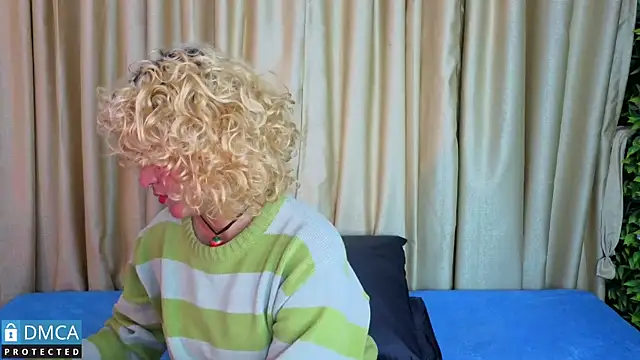 ahsly Zam online show from February 20, 3:03 am