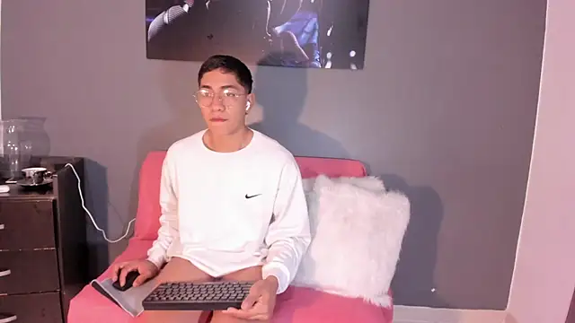 ATLASVANDRAKE online show from December 21, 12:18 am