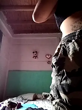 Snapshot of cata_bronw chatting on February 5, 4:44 pm cata bronw online show from February 5, 4:44 pm