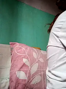 Snapshot of cata_bronw chatting on February 20, 2:06 pm cata bronw online show from February 20, 2:06 pm