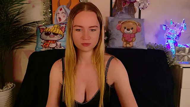 BigTitsLady- online show from December 15, 10:25 pm