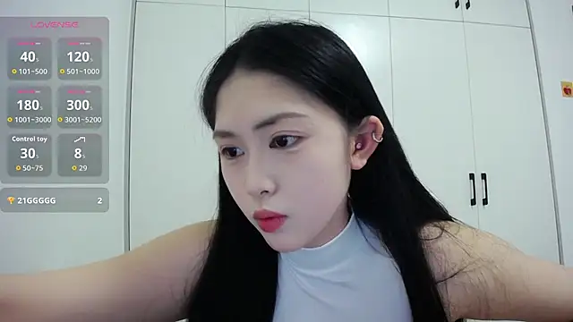 Snapshot of TuTu-077 chatting on November 29, 8:28 am TuTu-077 online show from November 29, 8:28 am