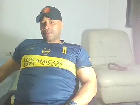 musclehetero online show from December 2, 11:23 pm